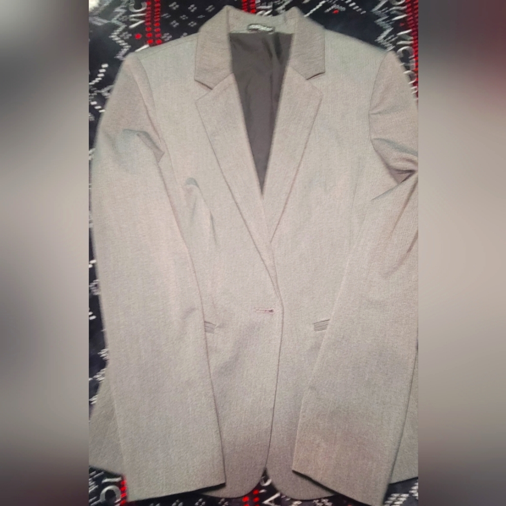 Two piece pant suit